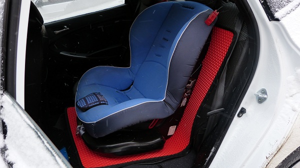 Защитный коврик от EVA-DRIVE под детское кресло